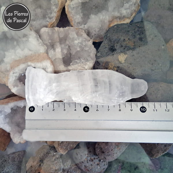 Statuette de Marie en Cristal de Roche du Brésil Grade A de 10 cm avec mesure sur 1 règle