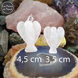 Sculpture d'Ange en Cristal de Roche du Brésil de Grade A de 4,5 cm de Haut comparé avec celui de 3,5 cm