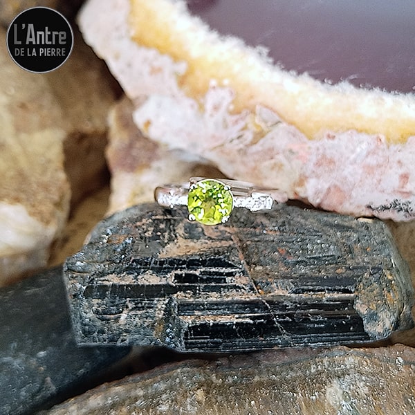 Bague Ajustable en Argent Sterling 925 et du Péridot ou Olivine ou encore Chrysolite