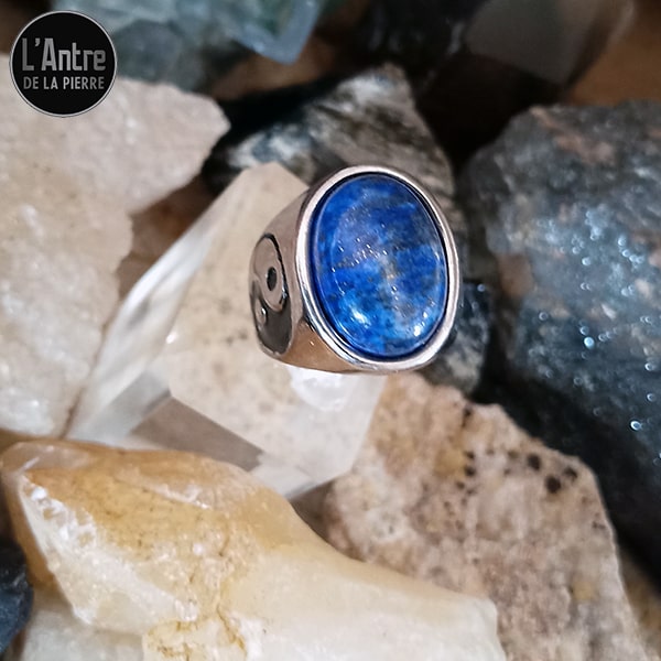 Chevalière avec une Belle Pierre Lapis-Lazuli en Acier Inoxydable et le Symbole Yin Yang