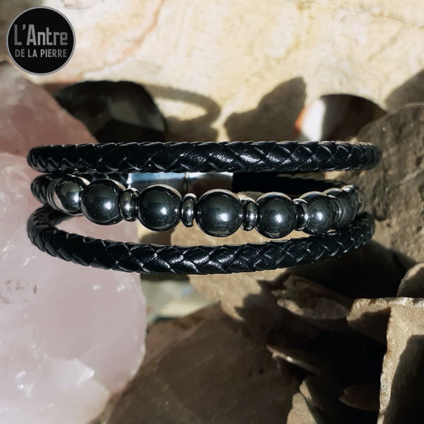 Bracelet en Véritable Cuir Noir avec 6 Hématites Naturelles de 8 mm et des Décors en Acier Argenté