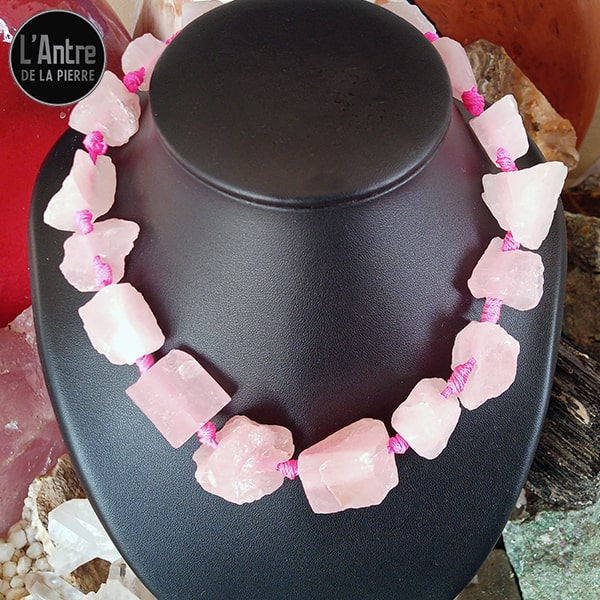 Collier en Pierre Brute Quartz Rose du Brésil de Grade A+ de 46 cm