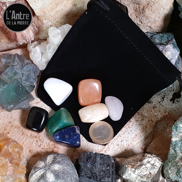 Lot de 7 Pierres Roulées 7 Chakras : Aventurine Verte et Orange, Jade Blanc et Jaune, Obsidienne Noire, Quartz Rose et Sodalite