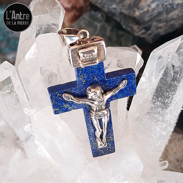 Pendentif avec un Christ en Argent Sterling 925 sur une Croix en Lapis-Lazuli d'Afghanistan de Qualité AA