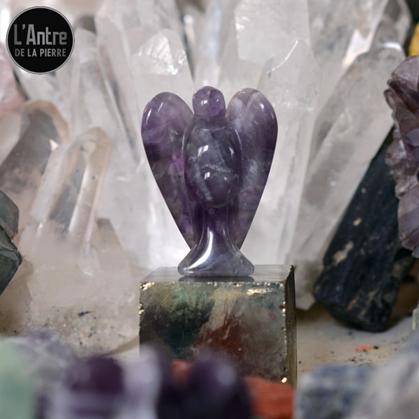 Statuette d'Ange en Améthyste Rubanée du Brésil de Grade A+
